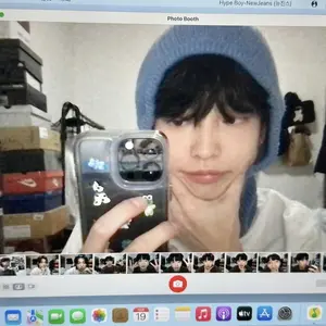 dbcaaec7-7ad0-45f7-8d85-10aa7e8122fb