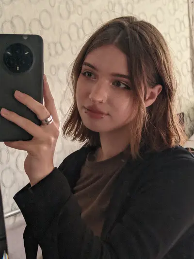 Сара Бэйкер