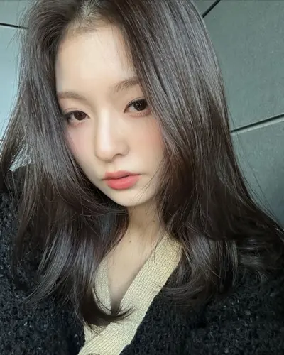 李娜炅