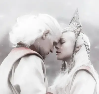 ℜHAENYRA AND 𝔇AEMON 𝒯ARGARYEN, 𝓉he 𝔡ragon 𝓆ueen  and the 𝓇ogue 𝔭rince.