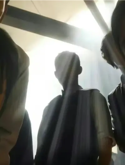 何齐