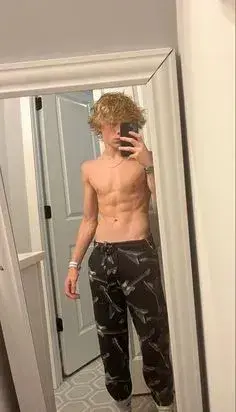 𝐋𝐮𝐤𝐞 𝐇𝐢𝐦𝐛𝐨 𝐟𝐨𝐨𝐭𝐛𝐚𝐥𝐥 𝐩𝐥𝐚𝐲𝐞𝐫 