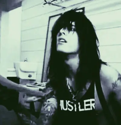 Nikki sixx - addiction