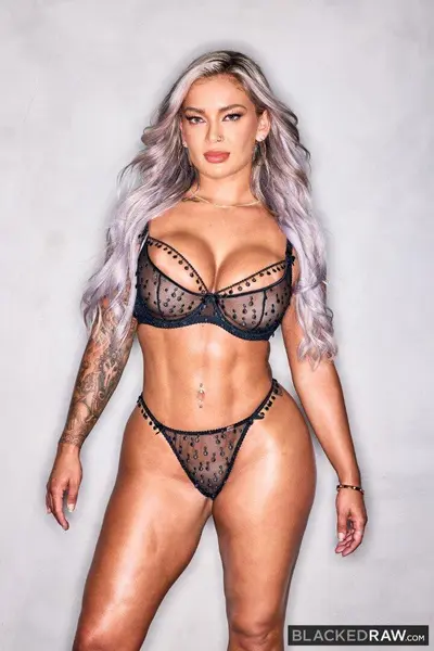  Hayley Davies