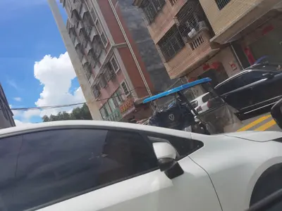 王