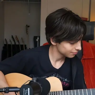 Aidan Gallagher 