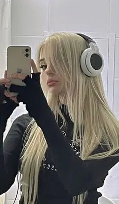 AliciaMinecraft<3 (LESBIAN)