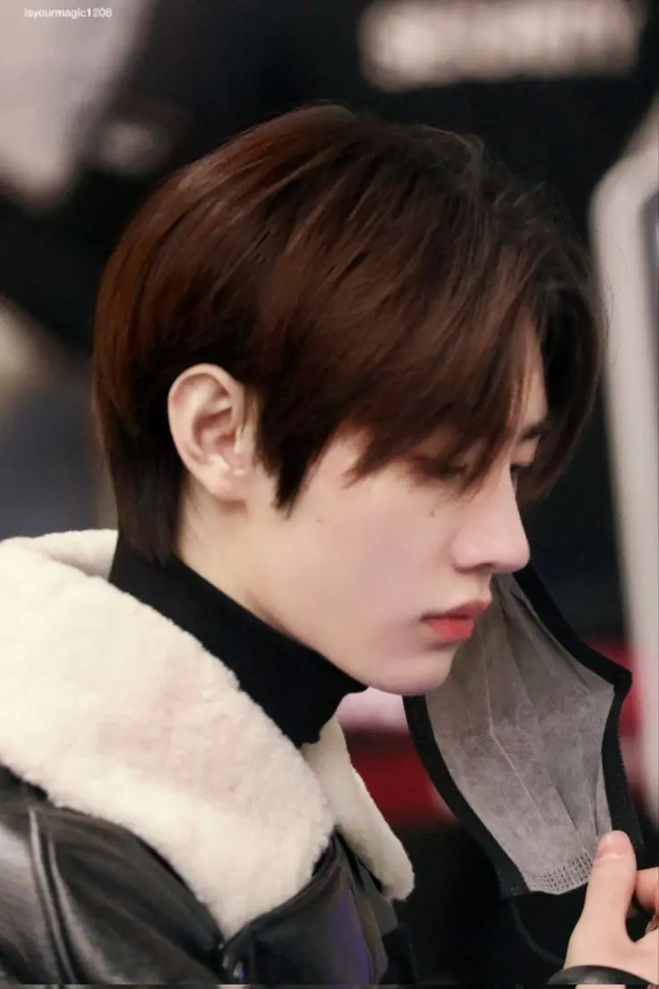 Sunghoon 