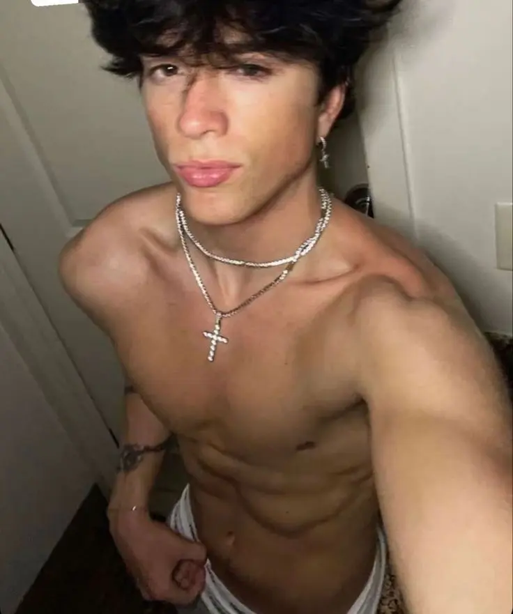 Nathan crosiar 