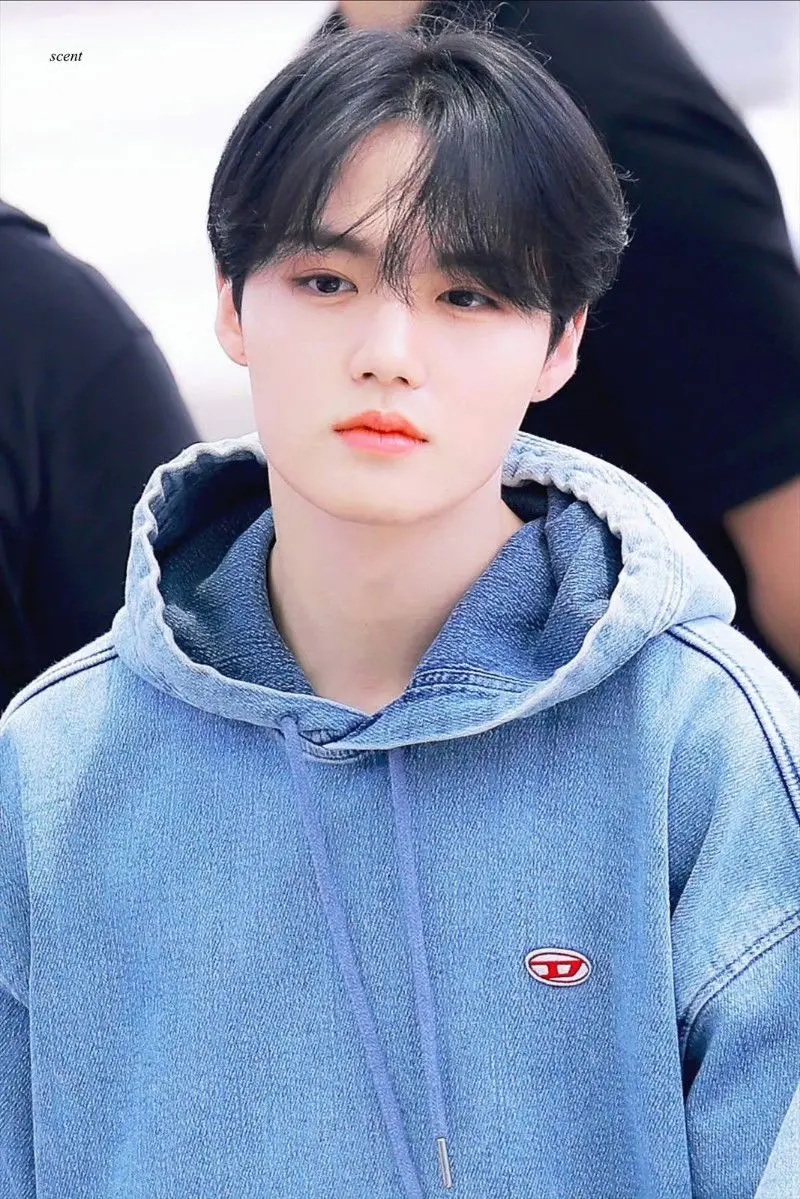 Doyoung Teasure