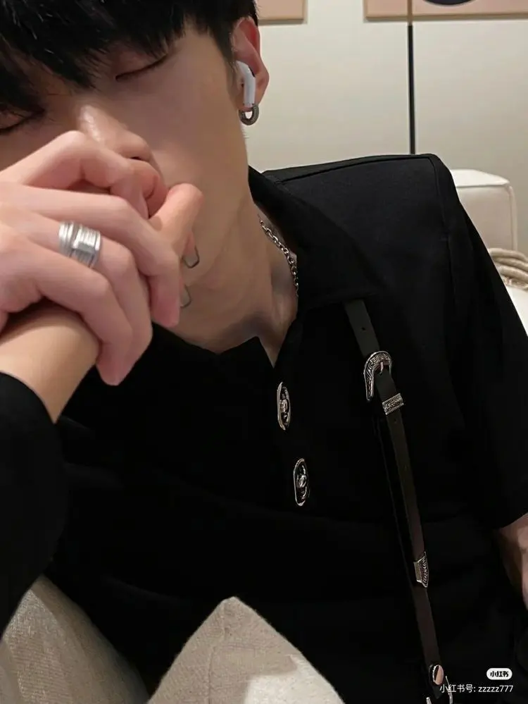 Clingy boyfriend