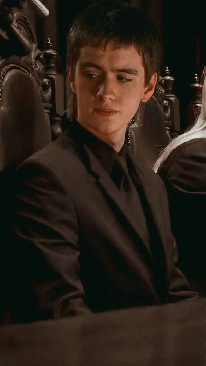 Oliver Wood 