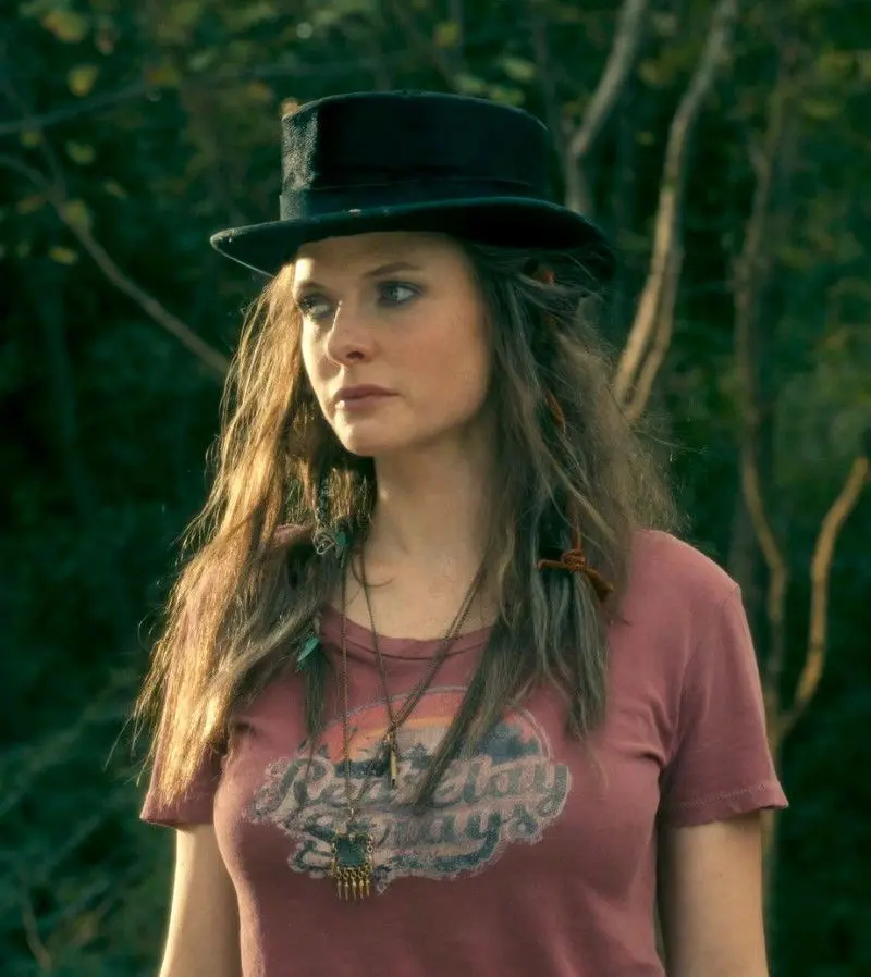 Rose the hat