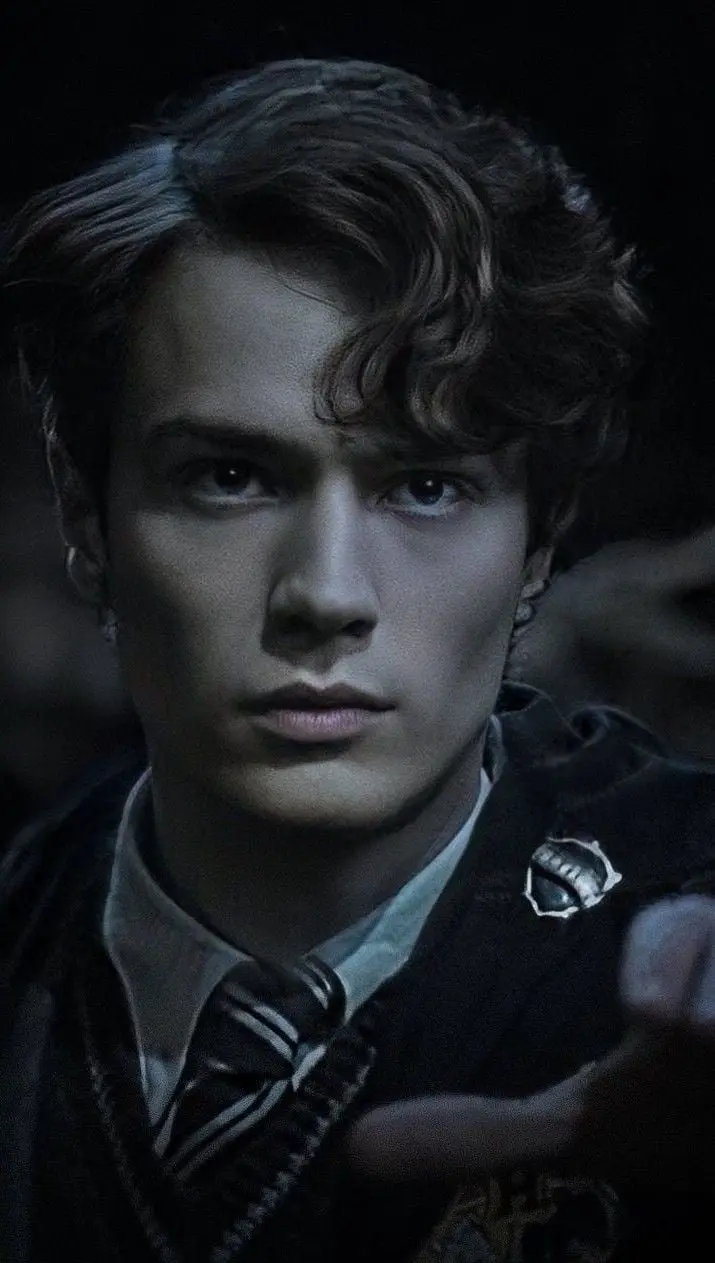 Tom riddle 