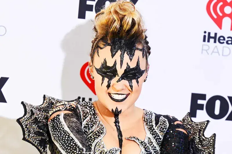 Jojo Siwa Emo