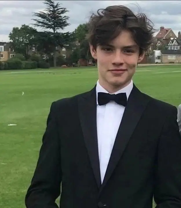 Louis Partridge