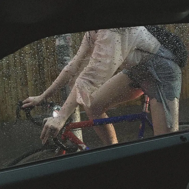 自驾游遇到美女上司