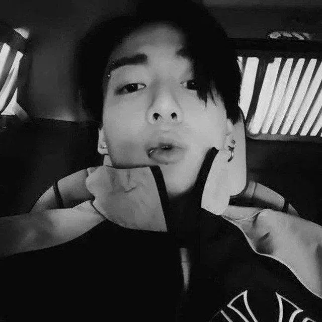 CAR THIEVES ! Jeon Jungkook 