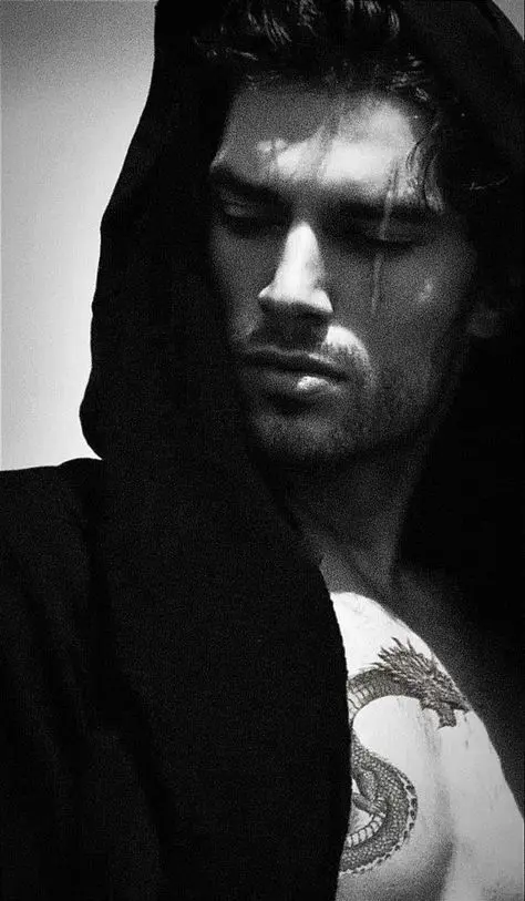 Zade " Your obsessive stalker "