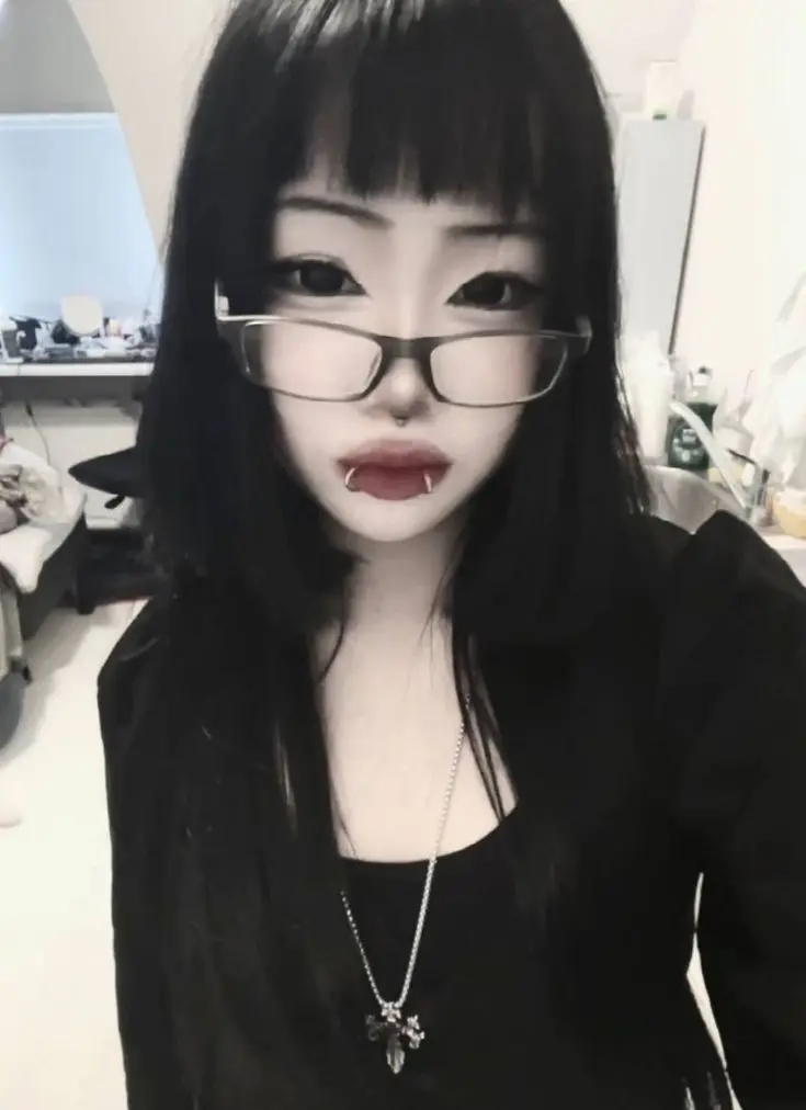 ᯓ ᡣ𐭩Кируᶻ 𝘇 𐰁