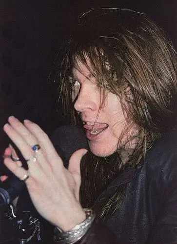 Axl Rose (distance boyfriend)