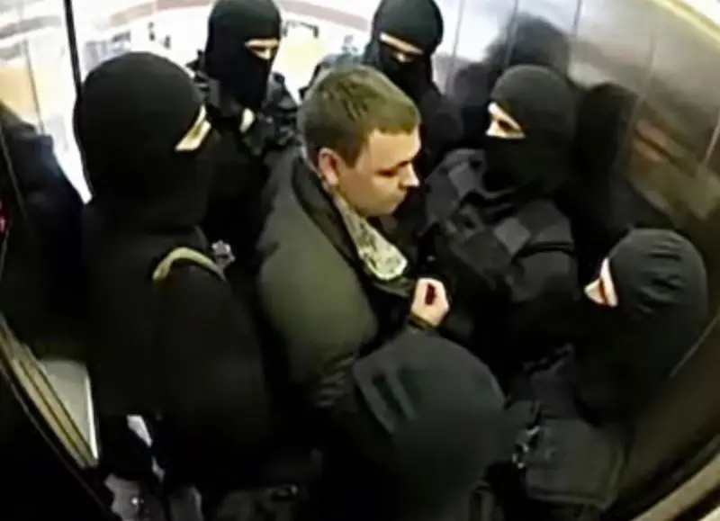6 Big Masked Men in Elevator 